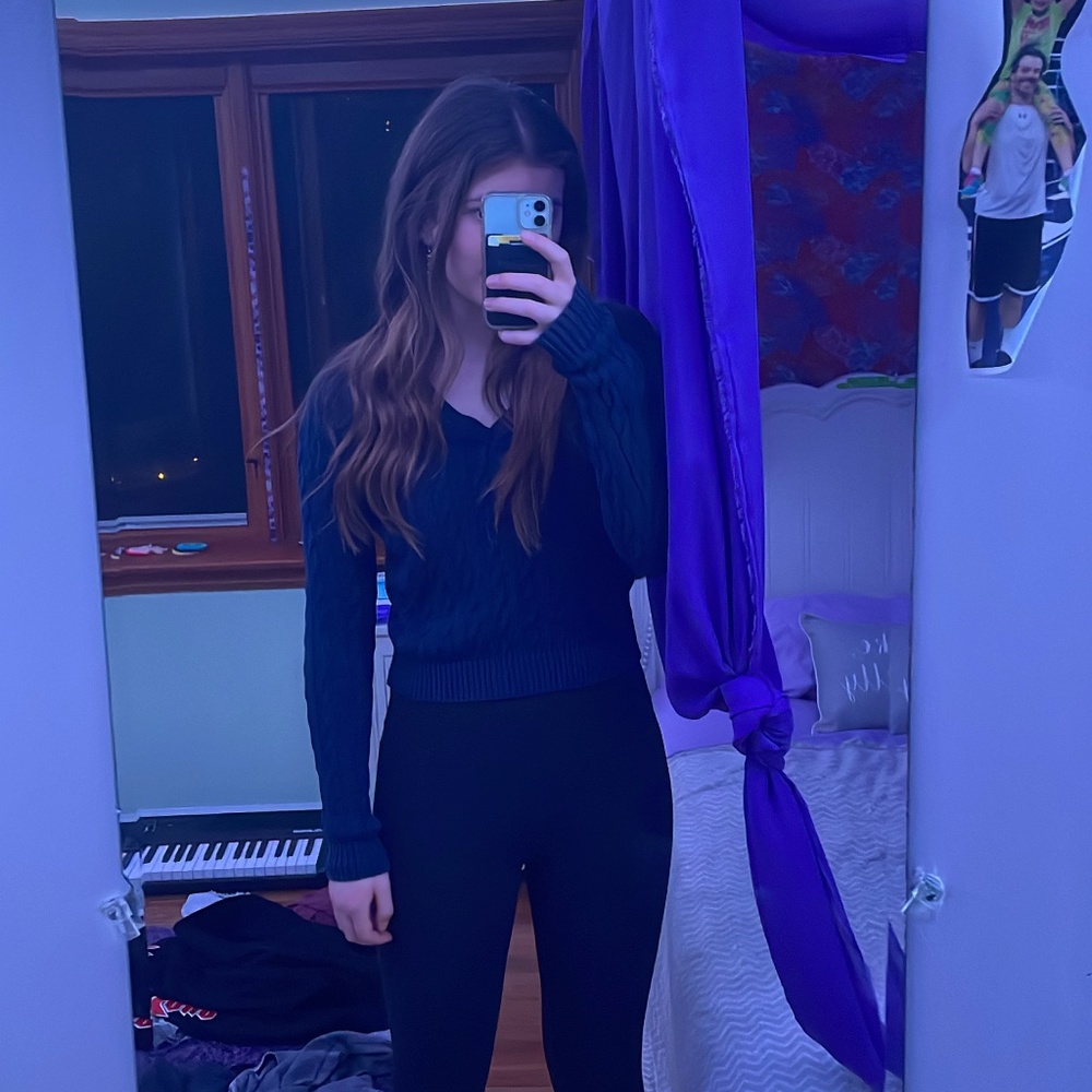 Brandy Melville Cropped Sweater